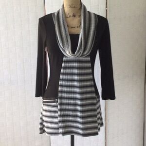 Top with long sleeves by Coco Bianco size S color black & white              #54